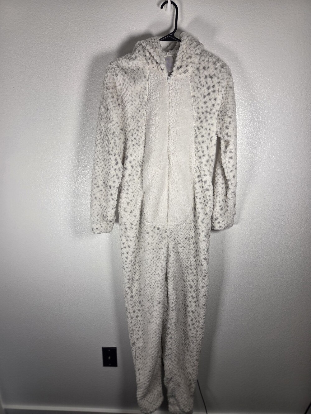 Secret Treasures Women's Size M Cream and Gray Hooded Owl Faux Fur Onesie